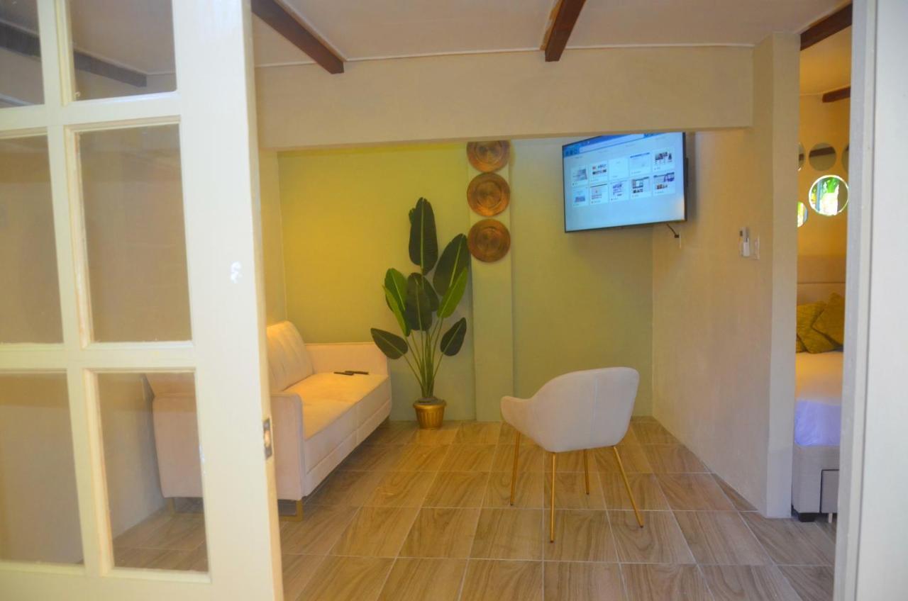 Homey Vacation And Carrental 빌렘스타트 외부 사진